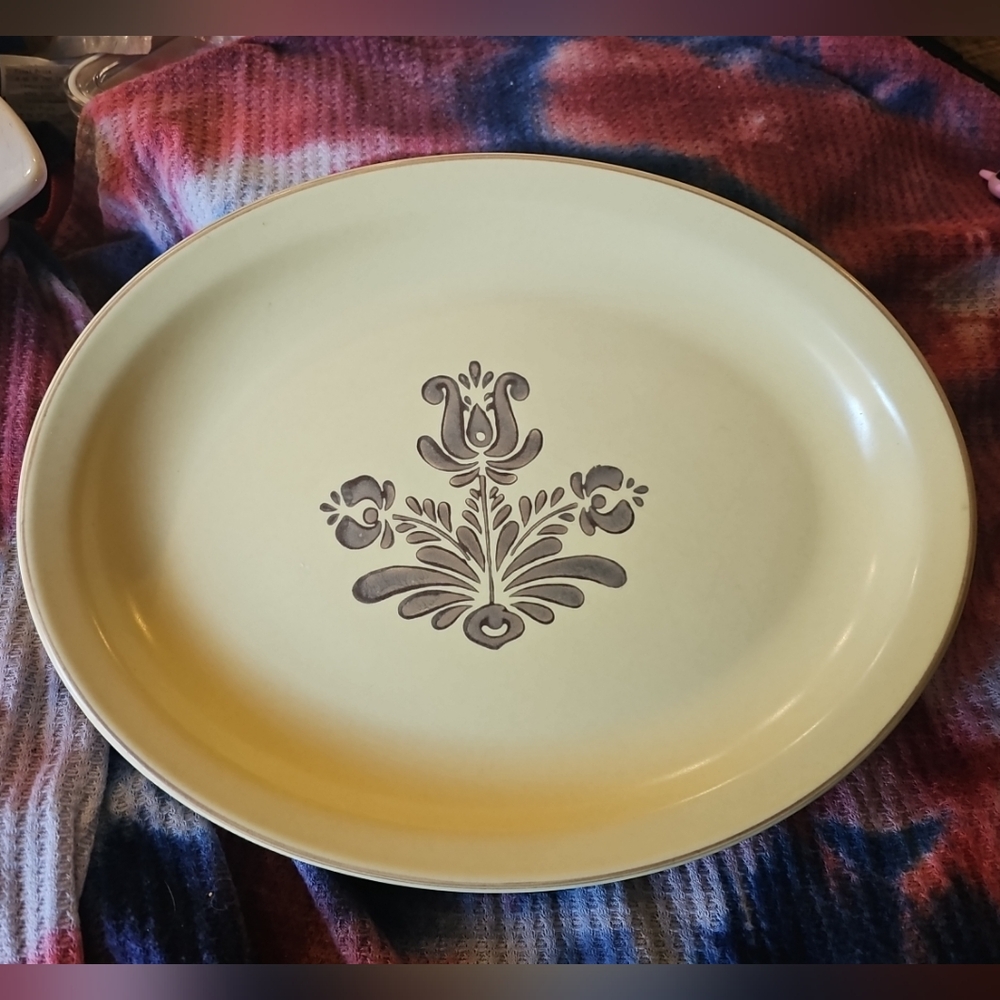 Vintage Pfaltzgraff Village Oval Platter 14" X 10.5" Made in USA, no inner line